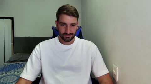 Nico online show from April 6, 2026, 7:37 pm