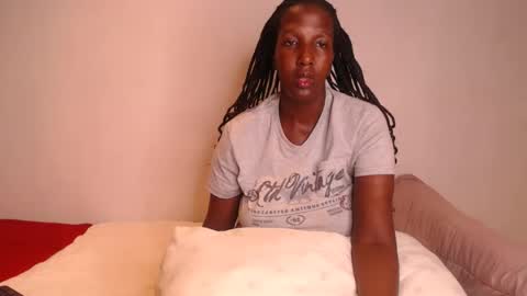 nawtylezi696 online show from September 24, 2025, 7:23 am