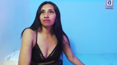 naya_10 online show from October 6, 2025, 11:24 pm