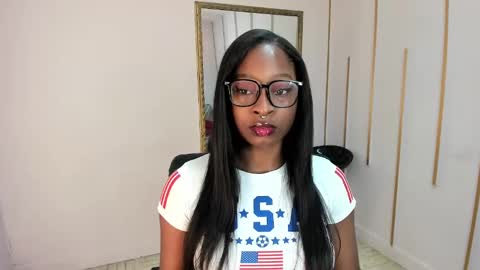 Snapshot of nayariskaya chatting on September 13, 2025, 11:43 am Nayaris 3 online show from September 13, 2025, 11:43 am