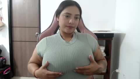 Snapshot of nebyula_star chatting on July 16, 2026, 6:47 pm Nebyula online show from July 16, 2026, 6:47 pm