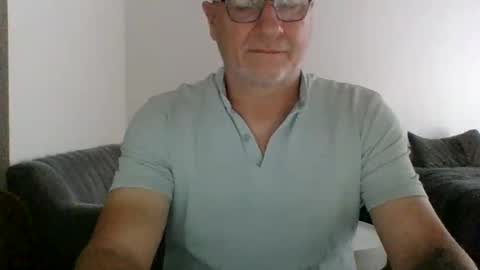 neckdown12 online show from December 19, 2025, 6:59 pm