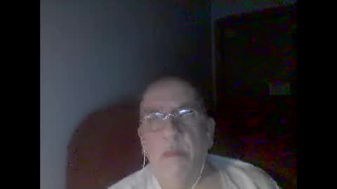 Snapshot of needlesslove chatting on January 9, 2025, 3:36 am Tom online show from January 9, 2025, 3:36 am