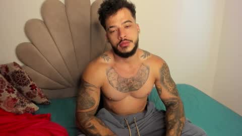 Nei turn green online show from October 21, 2025, 11:11 am