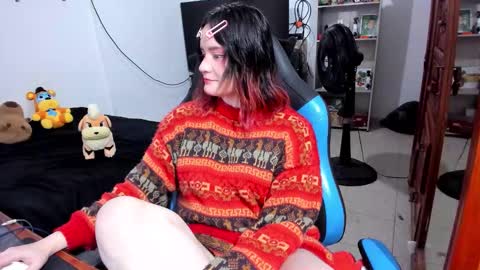 Snapshot of neeko_lol_ chatting on March 14, 2026, 1:38 pm Geek Nicole im Neeko UwU online show from March 14, 2026, 1:38 pm