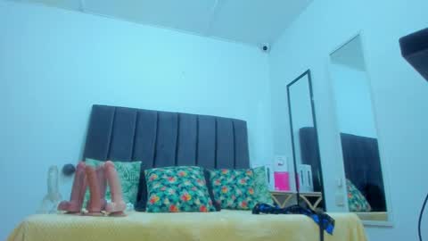 neferet_opal online show from October 22, 2025, 11:04 pm