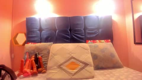 Snapshot of neferet_opal chatting on February 19, 2026, 12:06 am neferet_opal online show from February 19, 2026, 12:06 am