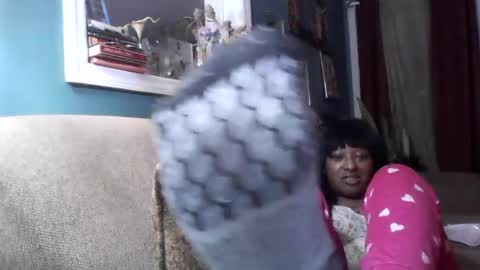 nefertitibank online show from July 15, 2026, 2:06 am