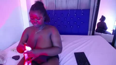 Snapshot of neighbor_ebony chatting on April 28, 2026, 3:33 am CHIKY online show from April 28, 2026, 3:33 am