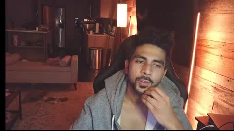 Snapshot of neilsing chatting on December 18, 2025, 5:35 am neil online show from December 18, 2025, 5:35 am