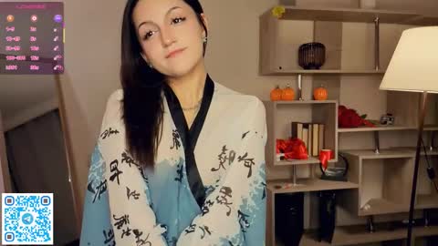 Vicky and Beatrice online show from March 21, 2026, 7:17 pm