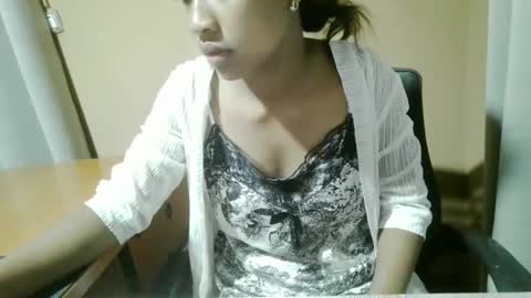 nelia_84 online show from May 7, 2026, 3:06 pm