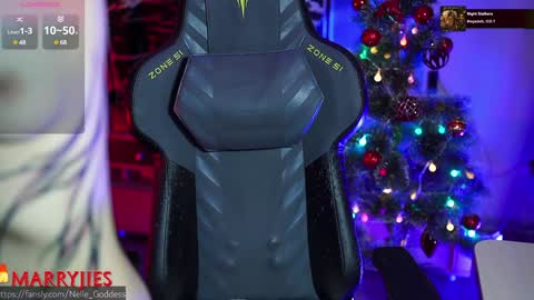 Snapshot of nelle_ chatting on January 4, 2025, 1:10 pm online show from January 4, 2025, 1:10 pm