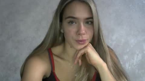 Snapshot of nelly_fortu chatting on November 18, 2025, 10:41 am nelly_fortu online show from November 18, 2025, 10:41 am