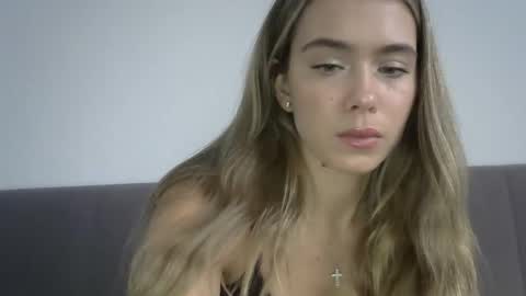 Snapshot of nelly_fortu chatting on December 3, 2025, 10:57 am nelly_fortu online show from December 3, 2025, 10:57 am