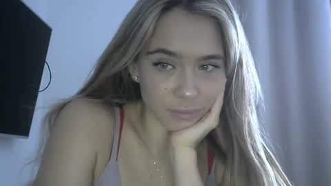 Snapshot of nelly_fortu chatting on January 8, 2026, 11:23 am nelly_fortu online show from January 8, 2026, 11:23 am