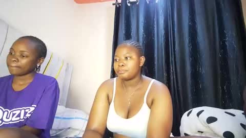 nellyeluxe online show from May 12, 2026, 8:11 am