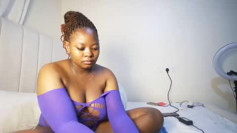 nellyeluxe online show from May 31, 2026, 12:30 am
