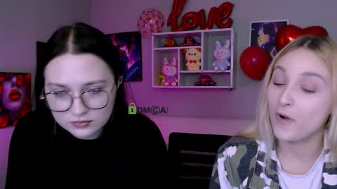 Snapshot of nellyfae chatting on February 19, 2026, 12:23 pm nellyfae online show from February 19, 2026, 12:23 pm