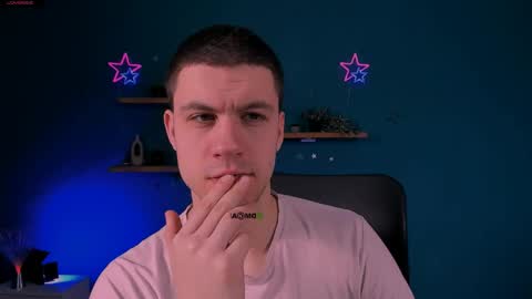 neo_raze_ online show from March 22, 2026, 8:01 pm