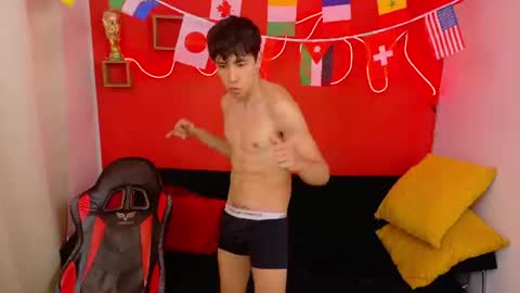 Snapshot of neo_twink chatting on July 11, 2026, 9:27 pm just Daniel online show from July 11, 2026, 9:27 pm
