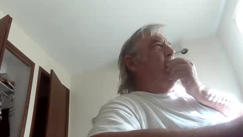 neohiom4f online show from May 27, 2026, 12:57 pm
