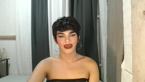 neomi online show from October 29, 2025, 6:59 am