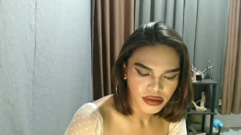 neomi online show from May 11, 2026, 3:40 pm