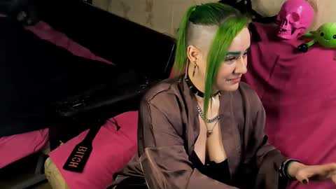 Snapshot of neonnectar_ chatting on November 20, 2025, 3:34 pm Ada online show from November 20, 2025, 3:34 pm