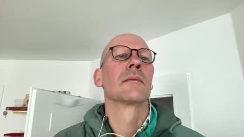 neptunofatlantis online show from April 21, 2026, 8:09 am