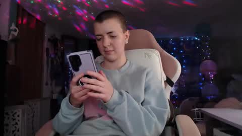 Snapshot of nerdy_squirty chatting on December 17, 2024, 6:35 am NerdySquirty online show from December 17, 2024, 6:35 am