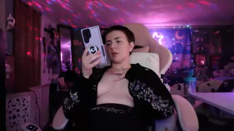 Snapshot of nerdy_squirty chatting on February 9, 2025, 6:01 am NerdySquirty online show from February 9, 2025, 6:01 am