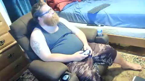 Snapshot of nerdychub4fun chatting on April 19, 2026, 1:32 pm nerdychub4fun online show from April 19, 2026, 1:32 pm