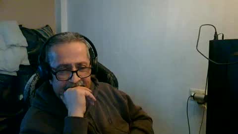 neron401 online show from April 18, 2026, 2:32 pm