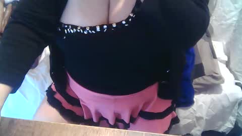 Snapshot of neslihan35 chatting on December 28, 2024, 8:05 am neslihan online show from December 28, 2024, 8:05 am