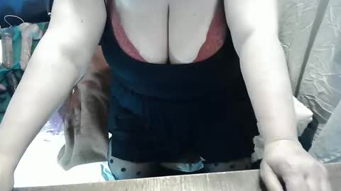 Snapshot of neslihan35 chatting on February 17, 2025, 12:16 pm neslihan online show from February 17, 2025, 12:16 pm