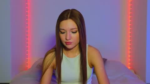 Snapshot of nessarosse chatting on January 19, 2025, 9:13 pm Nessa online show from January 19, 2025, 9:13 pm