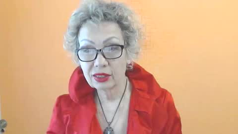 NessyJenixs online show from May 7, 2026, 8:09 am