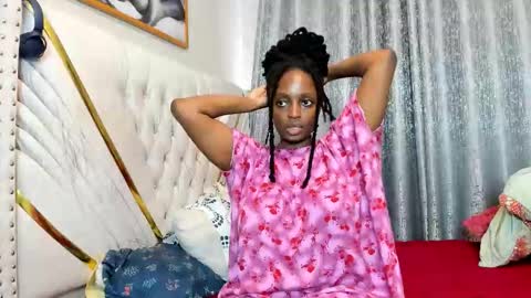 Snapshot of netfux_and_chill chatting on January 18, 2026, 12:53 pm netfux_and_chill online show from January 18, 2026, 12:53 pm