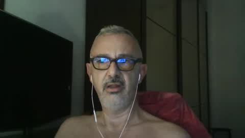 nevenerabis online show from October 12, 2025, 4:17 pm