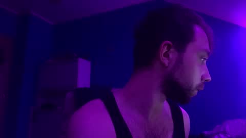 Mark online show from October 12, 2025, 8:41 pm