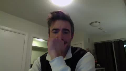 Snapshot of new_guy7000 chatting on November 29, 2025, 4:37 am new_guy7000 online show from November 29, 2025, 4:37 am