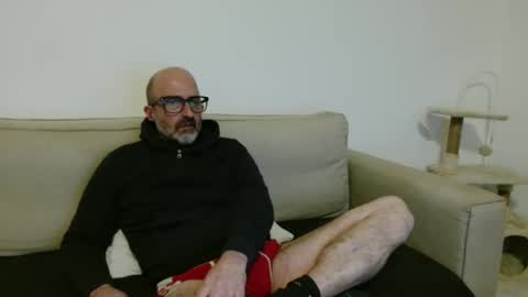 simi online show from December 18, 2025, 7:31 pm