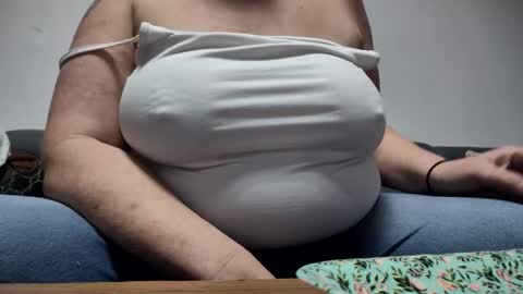 newbis666 online show from November 2, 2025, 10:01 pm