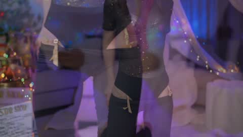 newchloe18 online show from November 15, 2025, 9:11 pm