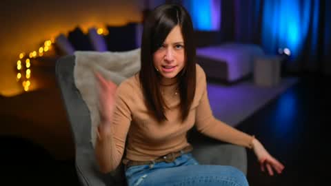 newchloe18 online show from January 17, 2026, 8:12 pm