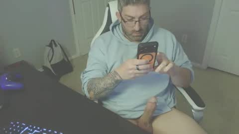 Snapshot of newevo chatting on May 23, 2026, 8:02 pm newevo online show from May 23, 2026, 8:02 pm