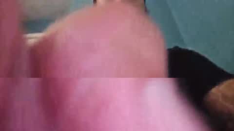 newme232425 online show from October 6, 2025, 2:53 am