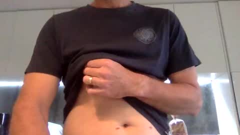 newysub75 online show from October 29, 2025, 4:15 am