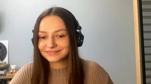 Snapshot of next_fantasy_bb chatting on October 24, 2025, 1:40 pm Agne online show from October 24, 2025, 1:40 pm